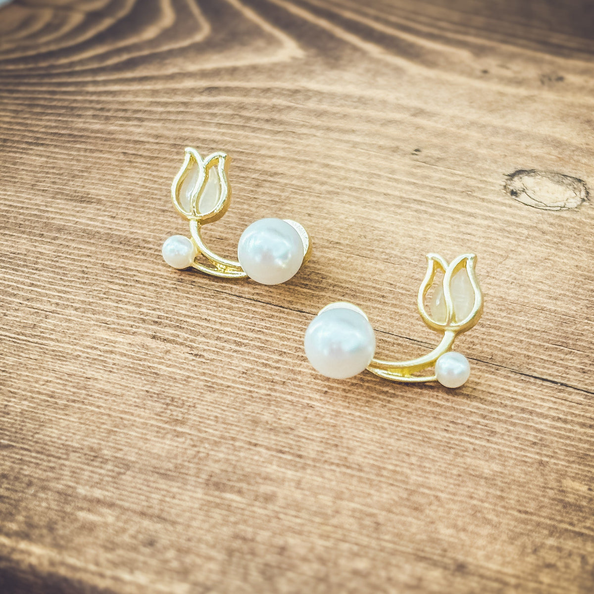 Pearl and Tulip Flower Earrings